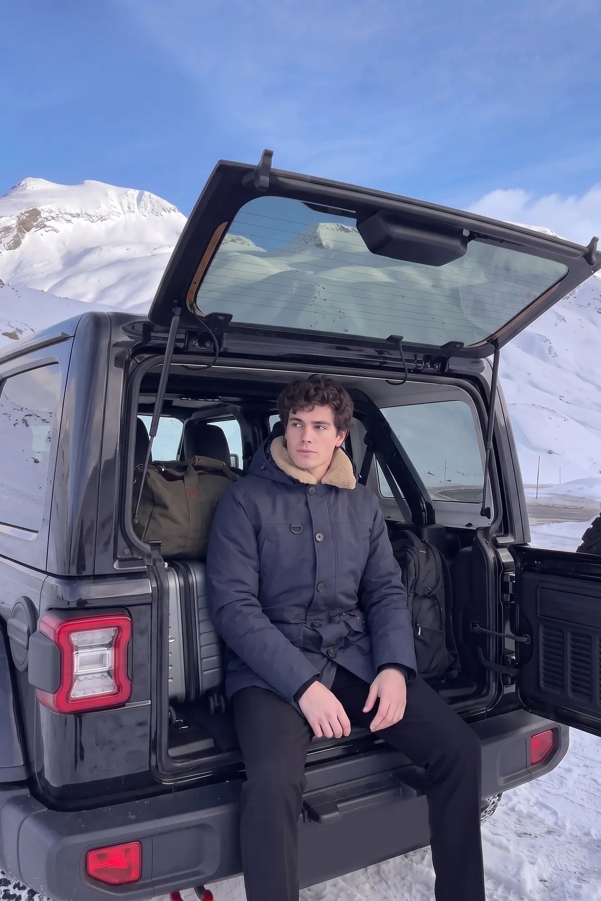 60012_BLANK_Livigno_BLANK_Classico_BLANK_Navy_BLANK_-_BLANK_lifestyle1