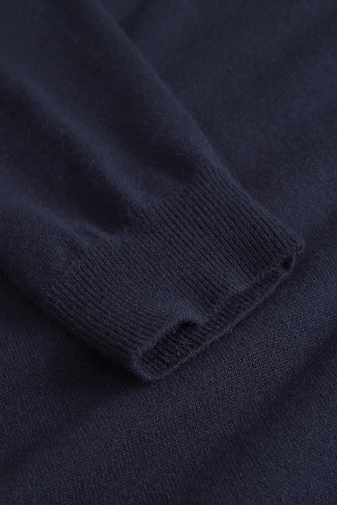 66001_CORNIGLIA_BLANK_SWEATER_BLANK_W_710_015