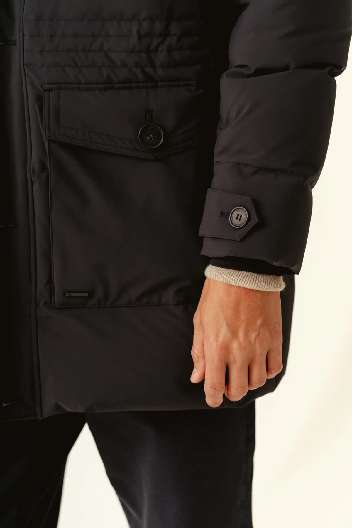 Argiento_BLANK_black-5