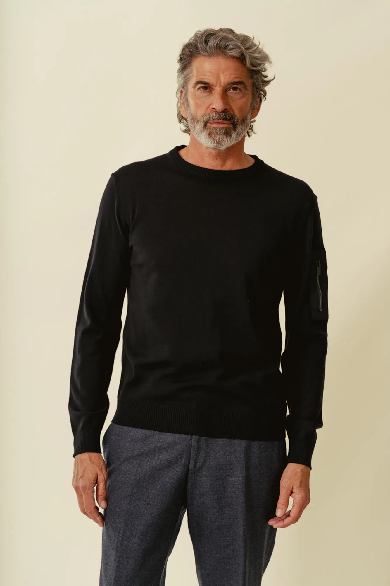 Carrera_BLANK_black_2