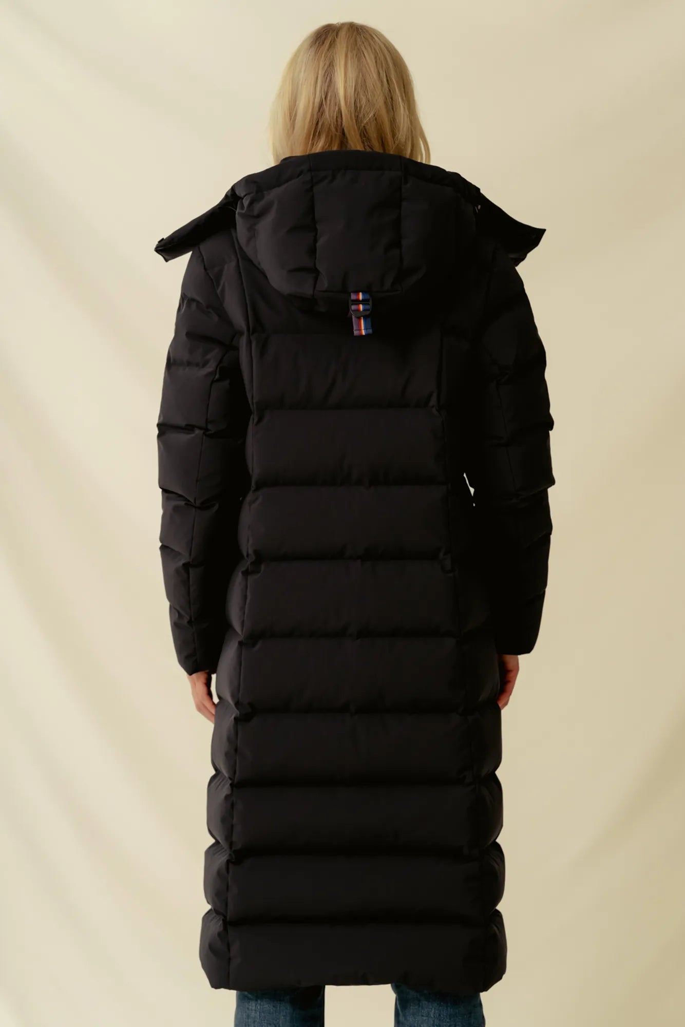 Cuneo_BLANK_black-3