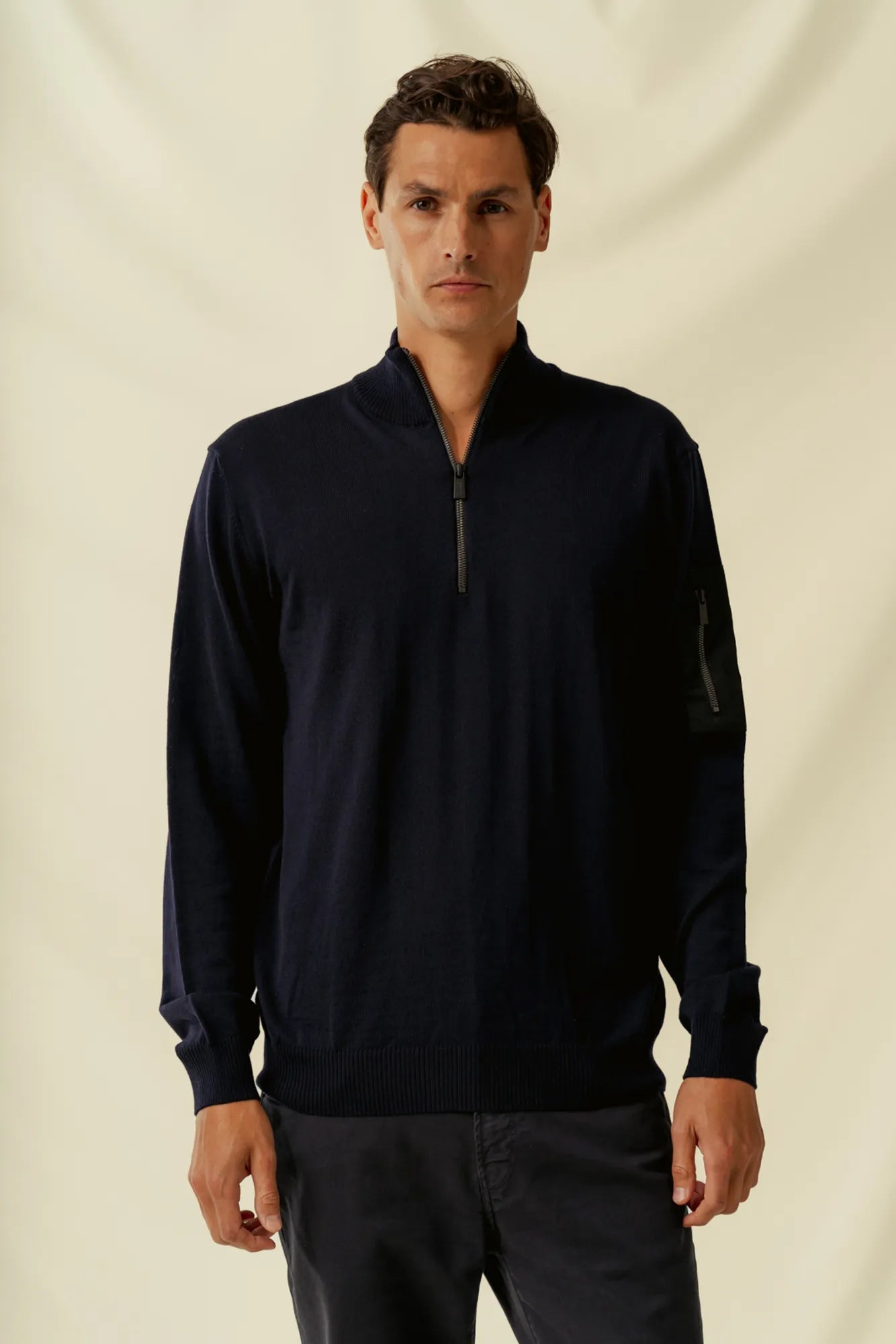 Lucca_BLANK_blue_1