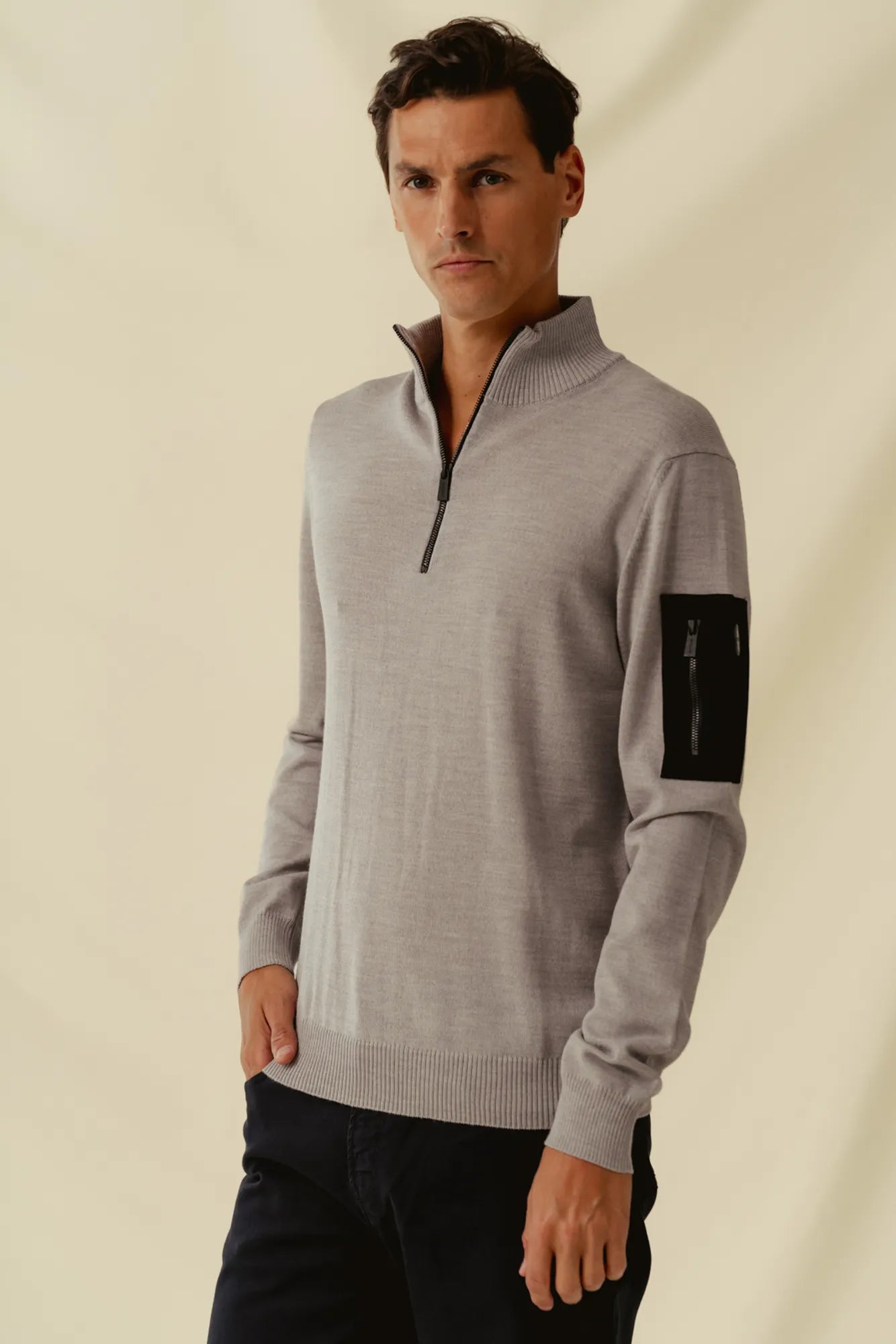 Lucca_BLANK_grey-2
