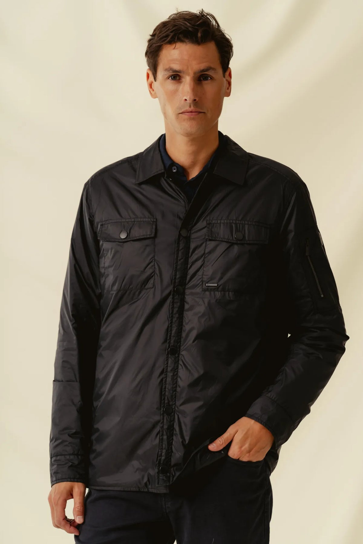 Posatino_BLANK_black_1