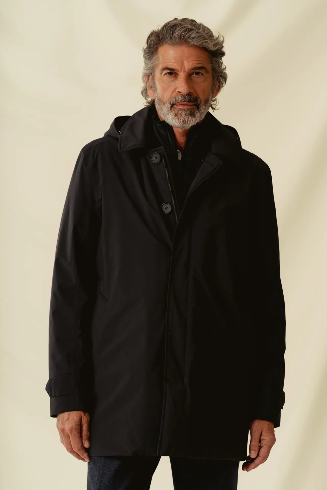 Rivello_BLANK_black-2