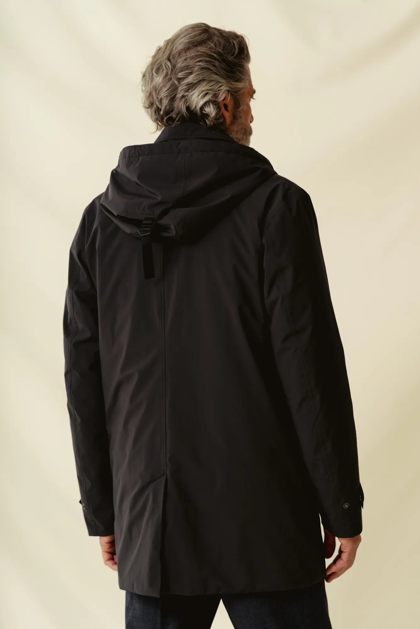 Rivello_BLANK_black-4