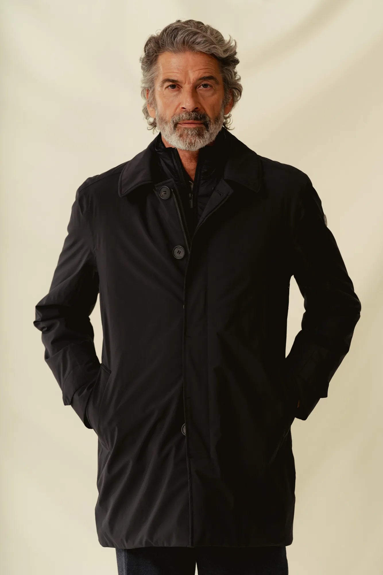 Rivello_BLANK_black-6
